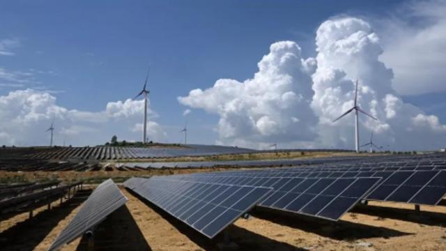 Güneş enerjisinde tarihi rekor! Elektrik üretimi zirveye çıktı