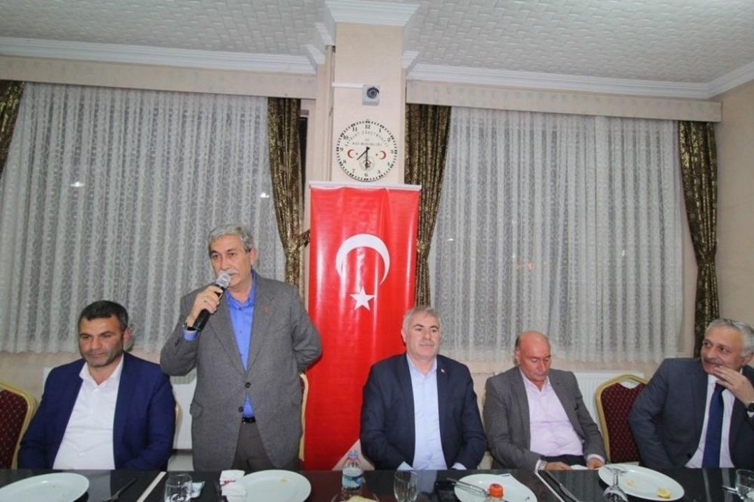 Bayburt Belediyesi&rsquo;nden Emektarlarına Veda Yemeği