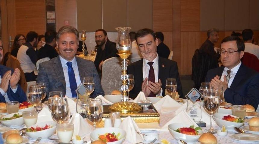 B&uuml;y&uuml;kşehir&rsquo;den Film Festivali Sponsorlarına Plaket