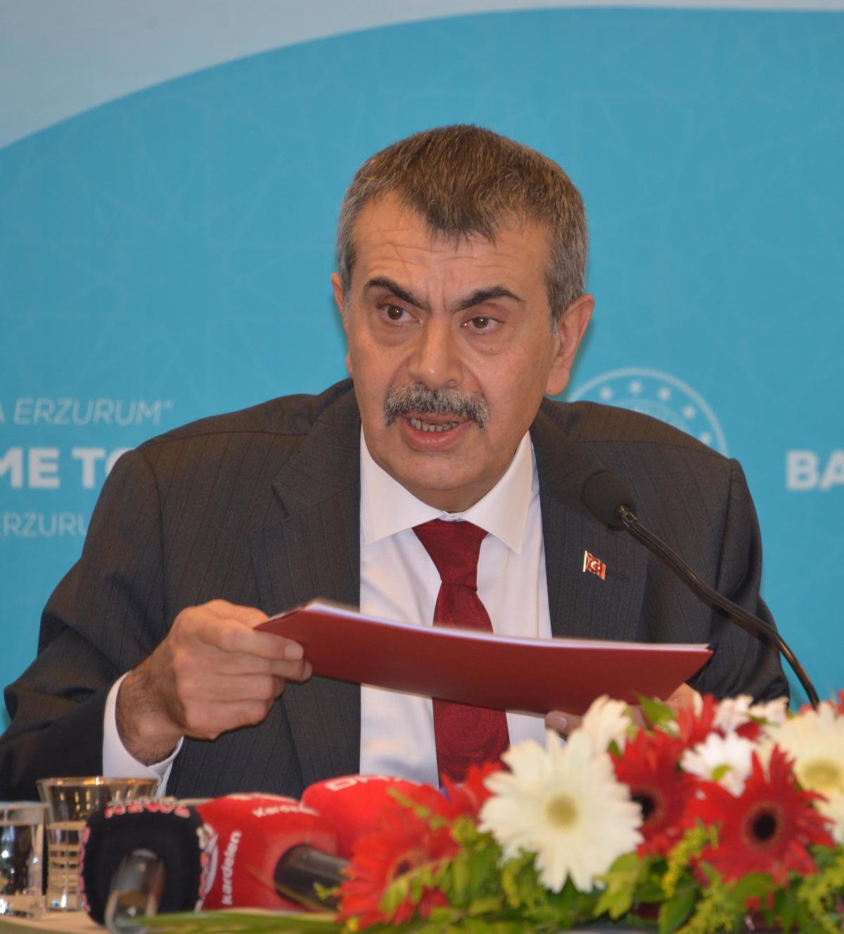 Bakan Tekin den özel okul öğretmenlerine çağrı: "Bana başvurun" 2