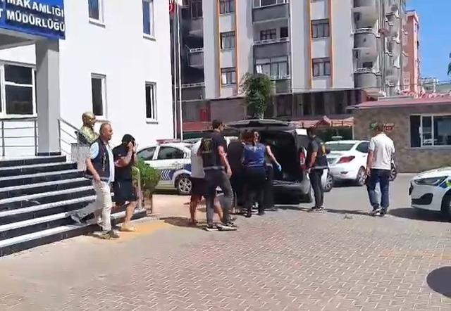 Mersin&rsquo;de hırsızlık zanlıları otomobille ka&ccedil;arken yakalandı 2