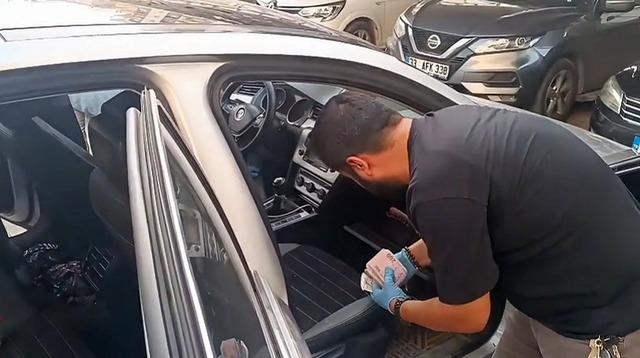 Mersin&rsquo;de hırsızlık zanlıları otomobille ka&ccedil;arken yakalandı 1