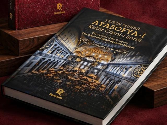Ayasofya’nın yeniden ibadete açılmasının 6’ncı yıl dönümü koleksiyon bir eserle taçlandı