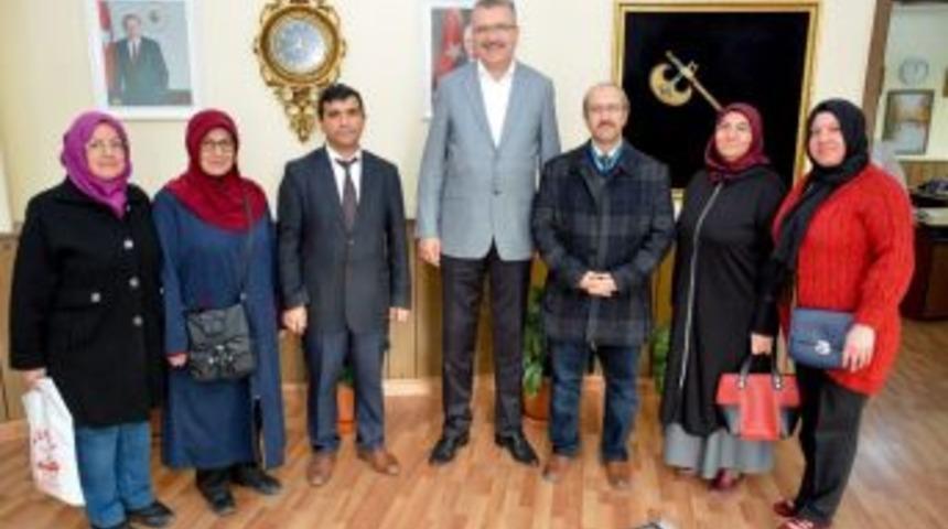 Karacabey Belediyesi&rsquo;nden Eğitime Dev Destek