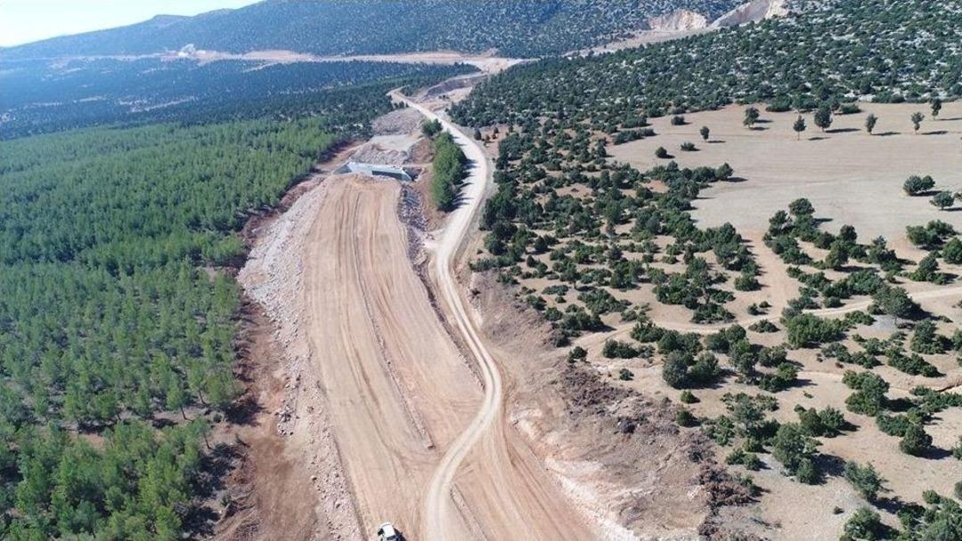 Korkuteli-elmalı Duble Yolunda &Ccedil;alışmalar Devam Ediyor