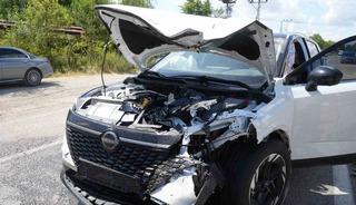 Kastamonu&rsquo;da cip ile otomobil &ccedil;arpıştı: 1&rsquo;i ağır 5 yaralı