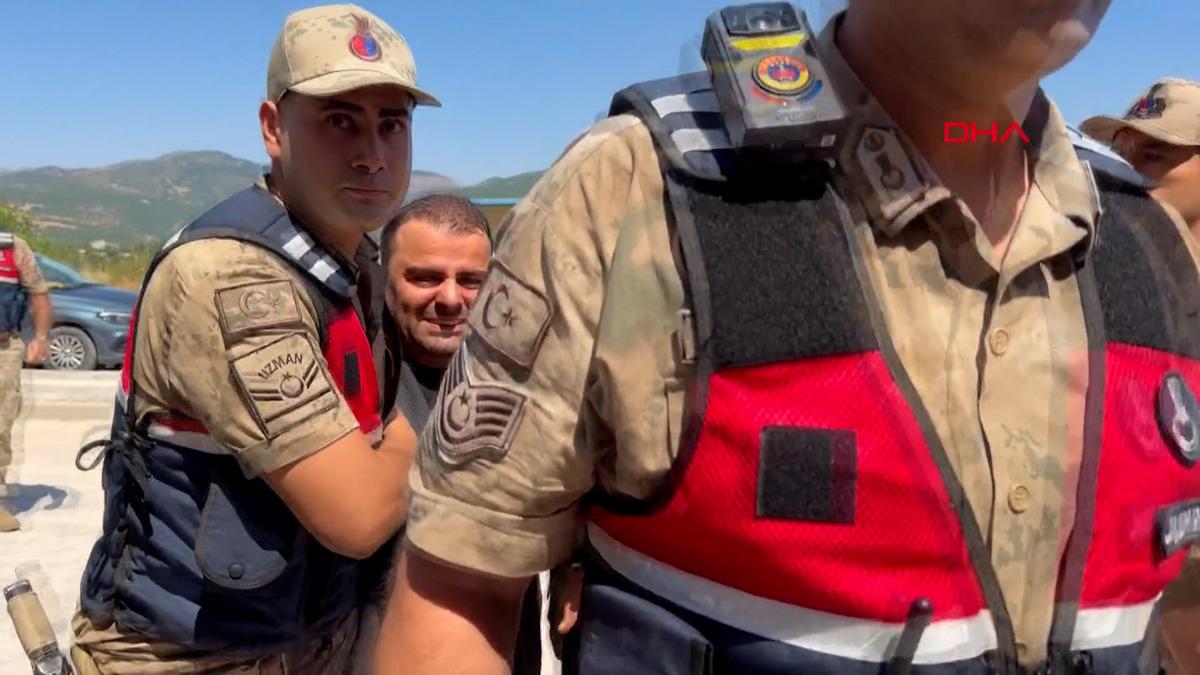Gülistan Doku soruşturması... Tuncay Sonel in eşi katil sloganlarıyla adliyeye getirildi 5