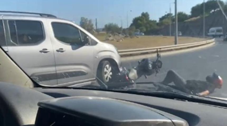 İzmir&rsquo;de motosikletliye kasten &ccedil;arpıp ka&ccedil;an s&uuml;r&uuml;c&uuml;ye ağır ceza