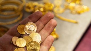 Altın fiyatları ne kadar oldu, düştü mü arttı mı? 03 Ağustos 2026 gram, çeyrek, Cumhuriyet altını