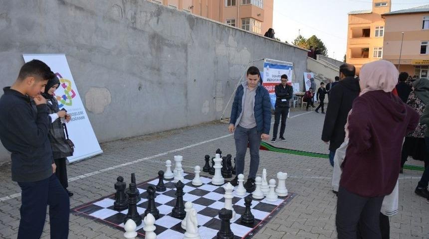 Sivas Gen&ccedil;leriyle Buluşuyor