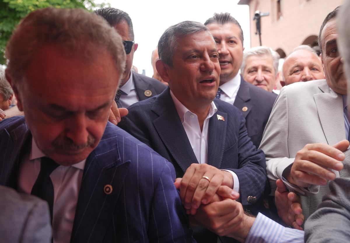Son dakika | Özgür Özel e yeni görev: Yeni Parti nin Kurucu Genel Başkanı oldu! İşte PM ve YDK listeleri 1
