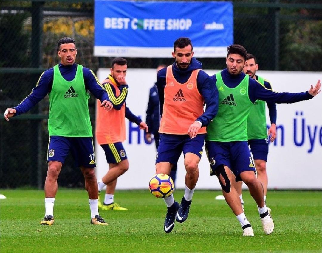 Fenerbah&ccedil;e, Sivasspor Ma&ccedil;ı Hazırlıklarını S&uuml;rd&uuml;rd&uuml;