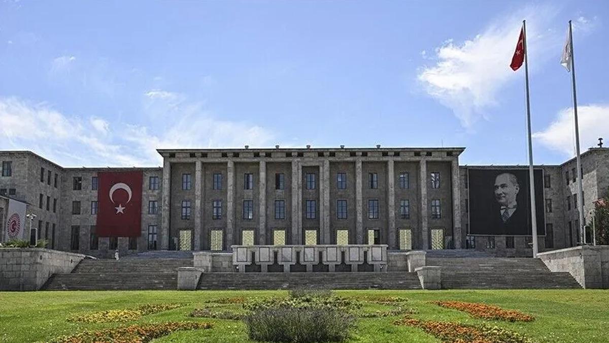 AK Parti ile DEM Parti heyetleri, Meclis'te görüştü
