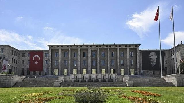 AK Parti ile DEM Parti heyetleri, Meclis'te görüştü