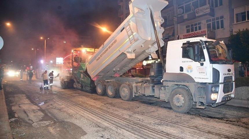 Adana&rsquo;da Asfaltlama &Ccedil;alışmaları Aralıksız S&uuml;r&uuml;yor