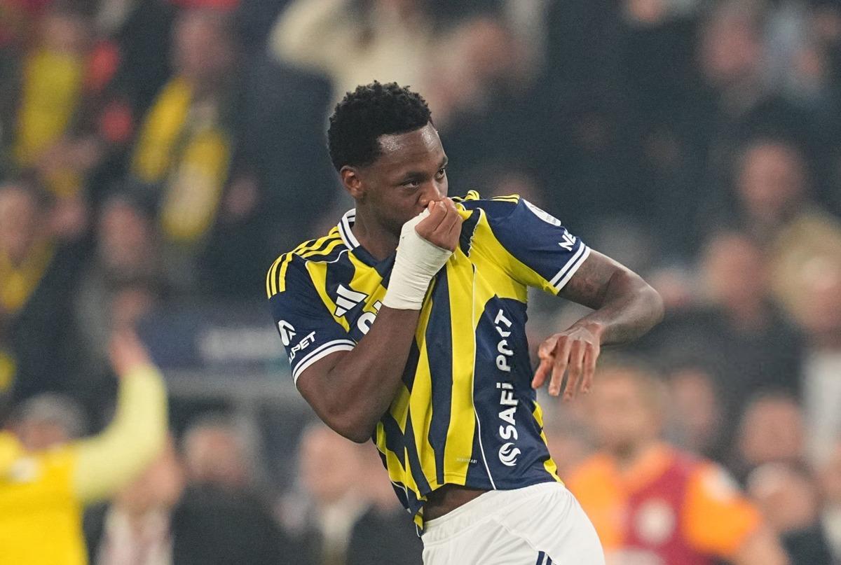Jhon Duran dan Benfica formasıyla muhteşem başlangıç! 2 dakikada maça damga vurdu 3