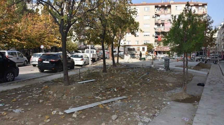 Yarhasanlar Mahallesinde Park Alanı Yenileniyor