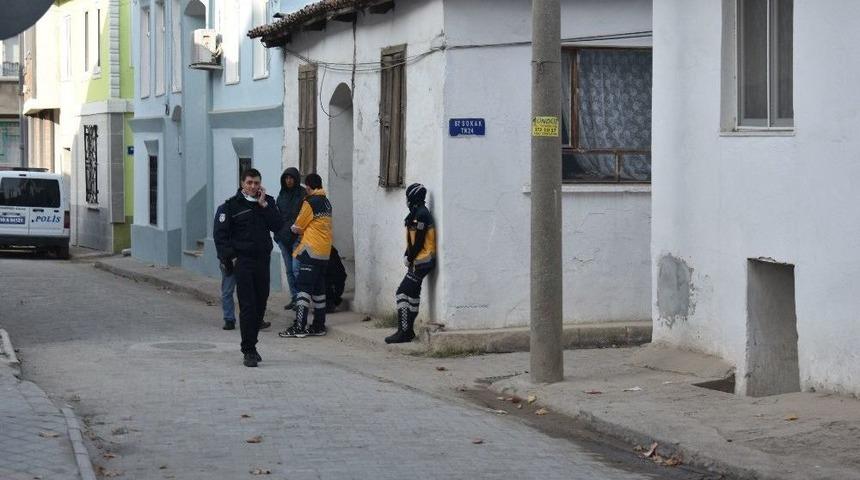 Yalnız Yaşayan Adam Evinde &Ouml;l&uuml; Bulundu