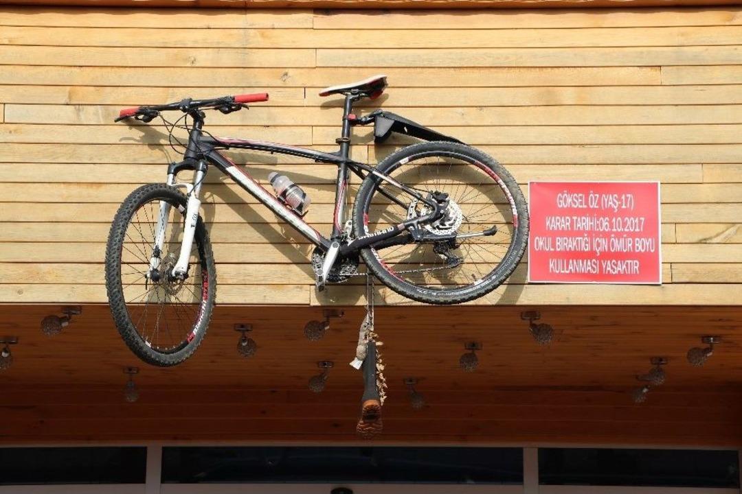 Rizeli Esnaftan Okulda Başarısız Olan Yeğenlerine Bisiklet Cezası