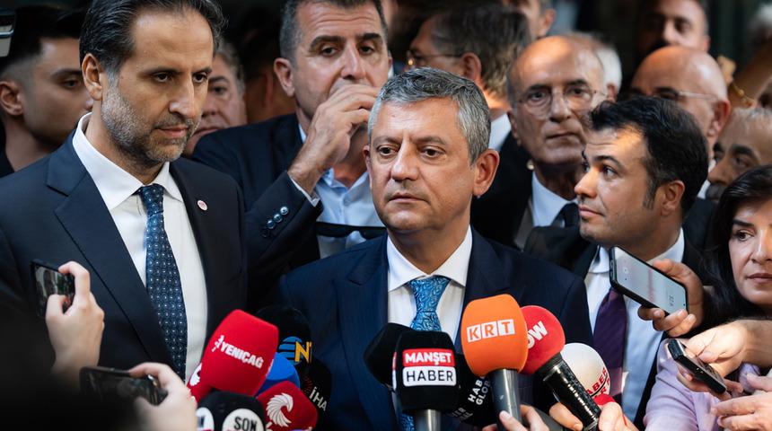 Mansur Yavaş Yeni Parti'ye ge&ccedil;ecek mi? &Ouml;zg&uuml;r &Ouml;zel'den a&ccedil;ıklama 