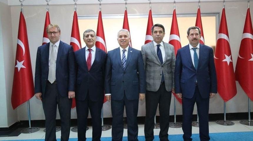 Elazığ Heyetinden Vali Yıldırım’a Ziyaret