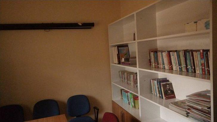 Depoydu, Kütüphaneye Çevirdiler G4