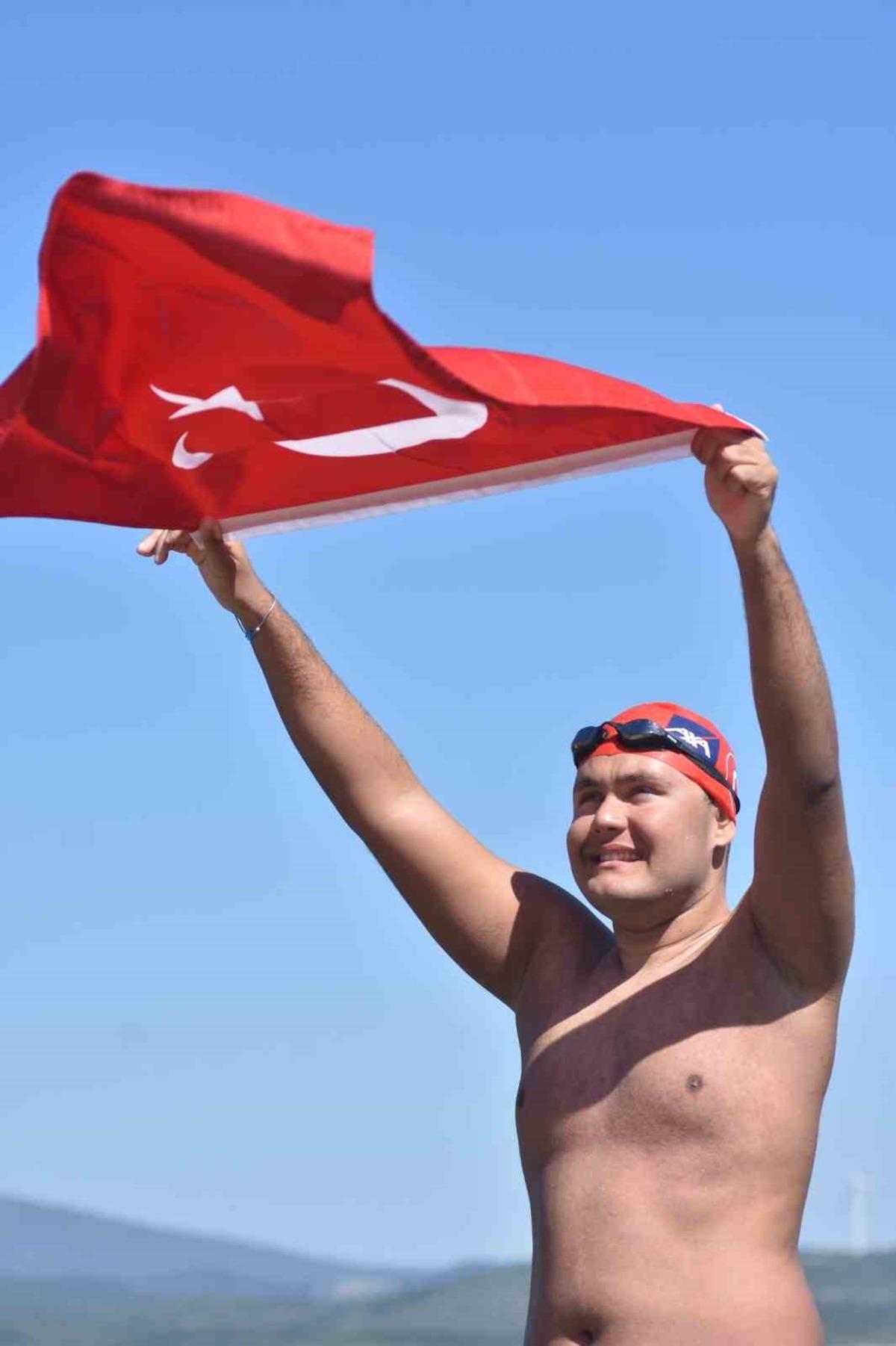 Otizmli yüzücü Tuna Tunca’dan Kuzey Kanalı’nda tarihi başarı 2
