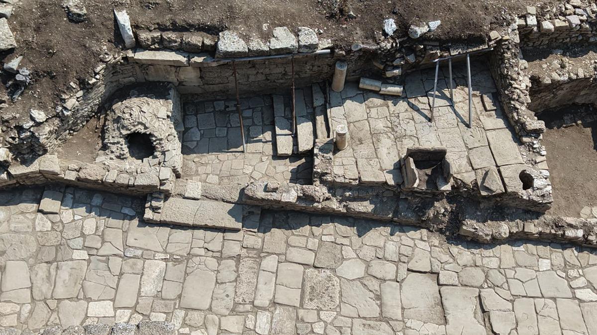 Bakan Ersoy: Aspendos un 2 bin yıllık 300 metrelik tiyatro caddesini ortaya çıkardık 3