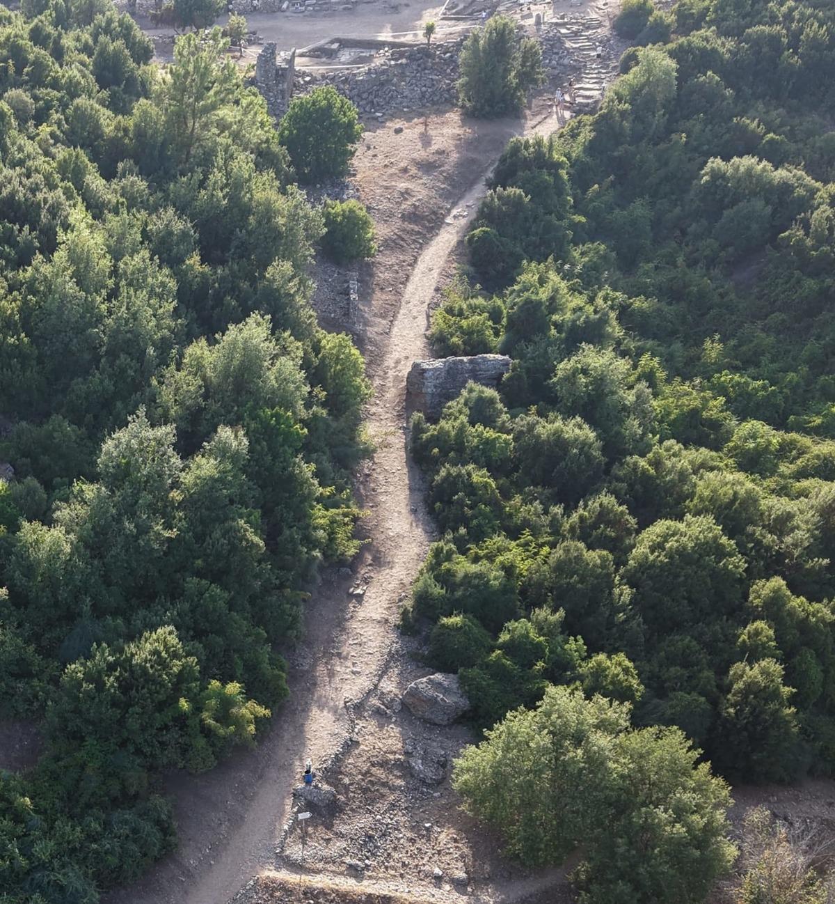 Bakan Ersoy: Aspendos un 2 bin yıllık 300 metrelik tiyatro caddesini ortaya çıkardık 1