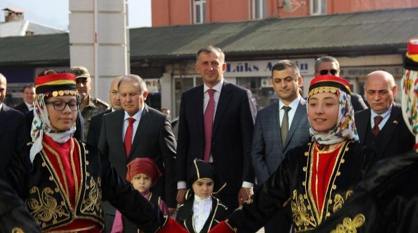 G&uuml;rcistan Acara &Ouml;zerk Cumhuriyeti H&uuml;k&uuml;met Başkanı Zurab Pataradze Artvin&rsquo;de