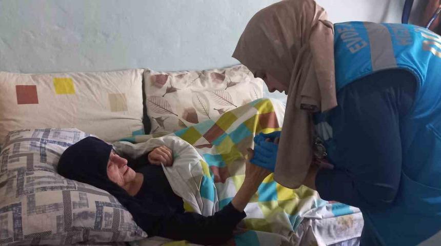 D&uuml;zce&rsquo;de altı ayda 4 bin 417 hastaya evinde sağlık hizmeti verildi