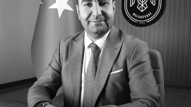 Belediye özel kalem müdürü bisikletten düşüp öldü