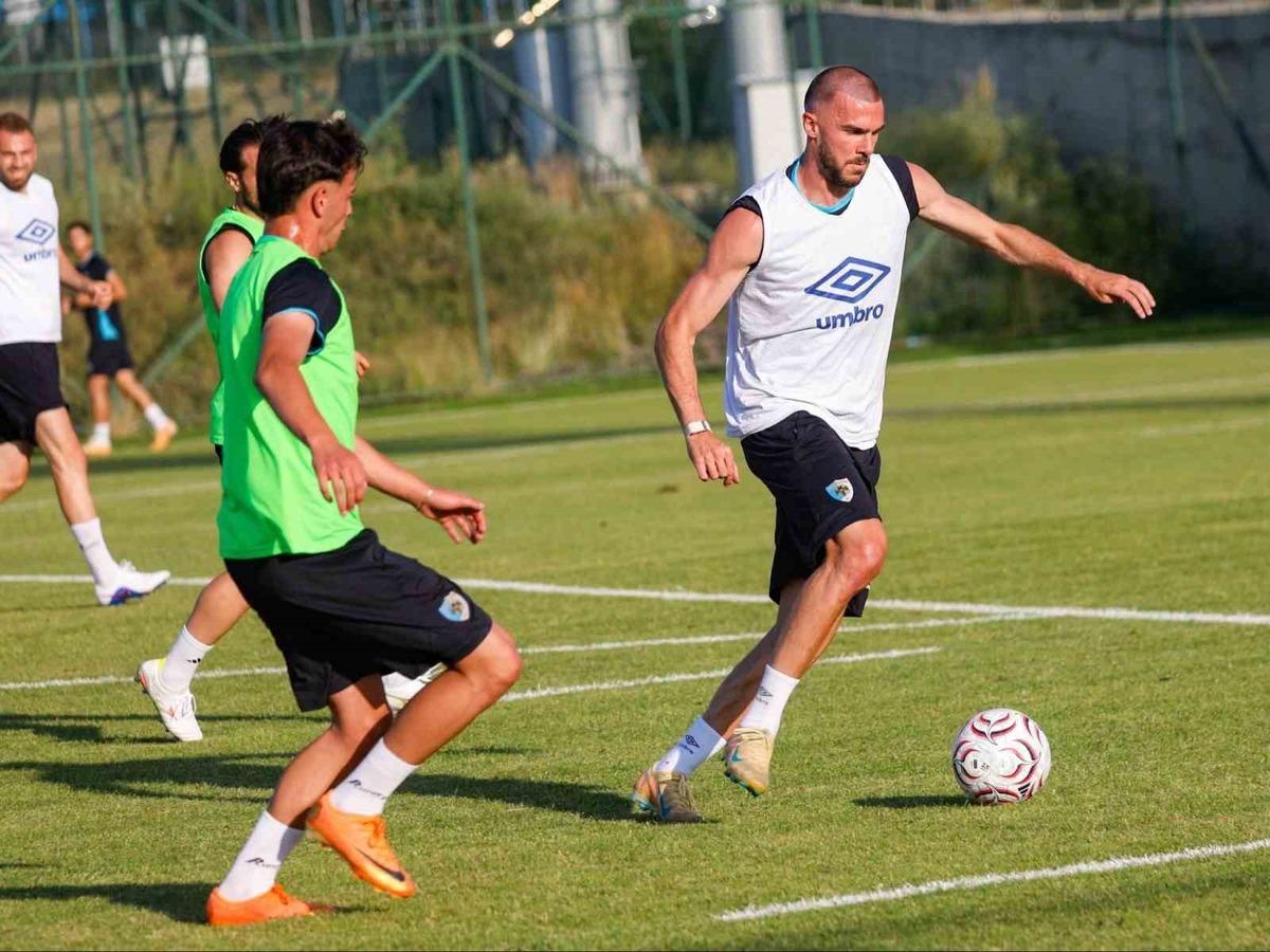 Erzurumspor FK, ikinci etap kampını tamamladı 2