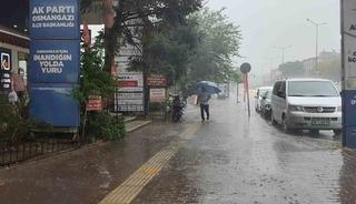 Bursa&rsquo;da yollar g&ouml;le d&ouml;nd&uuml;, vatandaşlar zor anlar yaşadı
