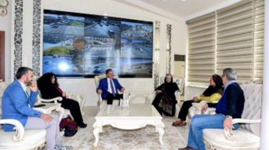 İranlı &Uuml;nl&uuml; Y&ouml;netmen Banietemad&rsquo;den Malatya&rsquo;ya &Ouml;vg&uuml;