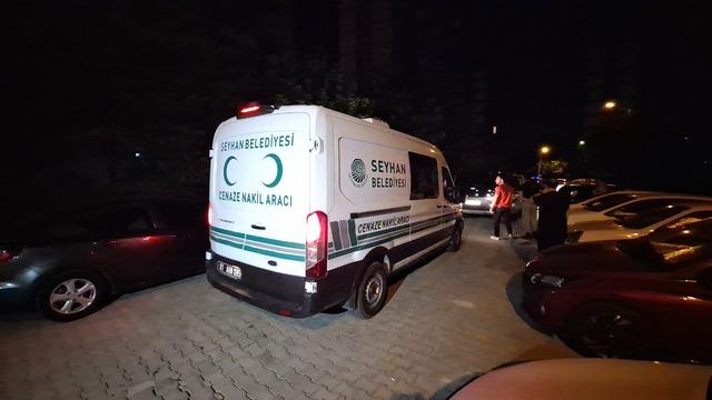 7 yaşındaki kızlarının g&ouml;z&uuml; &ouml;n&uuml;nde... Yastıkla y&uuml;z&uuml;n&uuml; kapatıp ateş etmiş 7