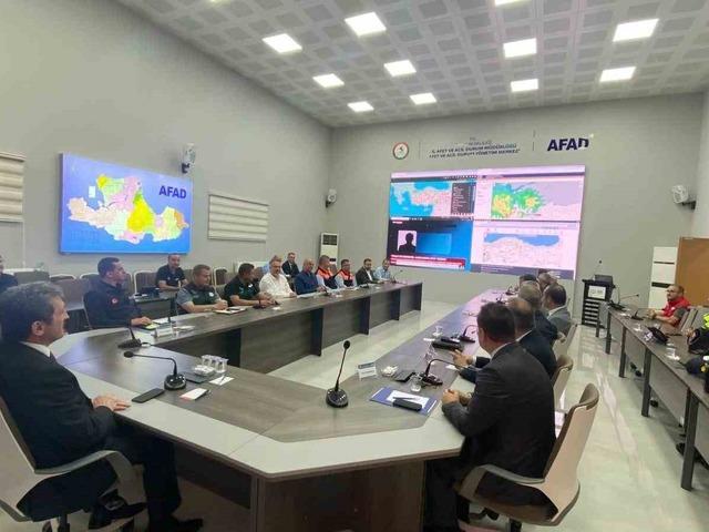 Samsun&rsquo;da turuncu kodlu meteorolojik uyarı i&ccedil;in tedbir toplantısı