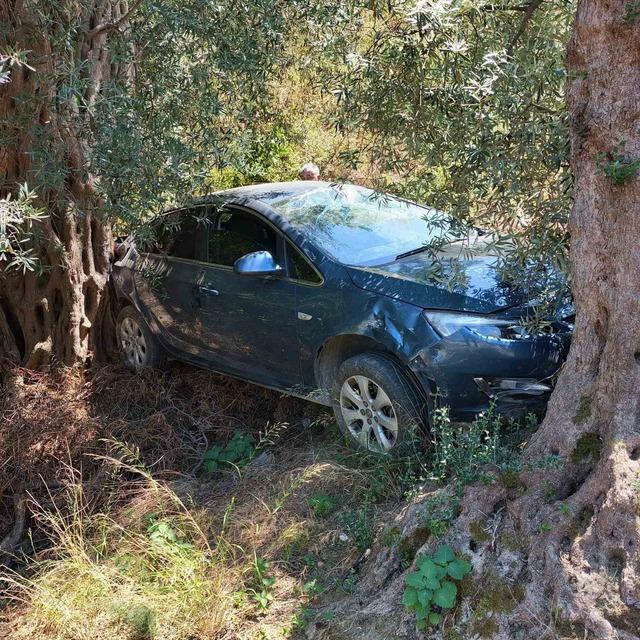 Bandırma Edincik’te tek taraflı trafik kazası: 2 kişi hafif yaralandı 1