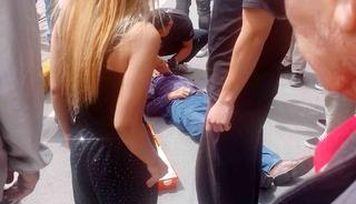 Eskişehir&rsquo;de yaşı k&uuml;&ccedil;&uuml;k motosikletlinin &ccedil;arptığı yaya yaralandı
