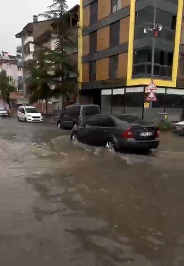 Tokat&rsquo;ta fırtına ve sağanak hayatı olumsuz etkiledi 1