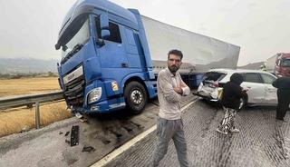 Kastamonu&rsquo;da yağışın sebep olduğu 3 zincirleme kazada 1 kişi hayatını kaybetti, 12 kişi yaralandı