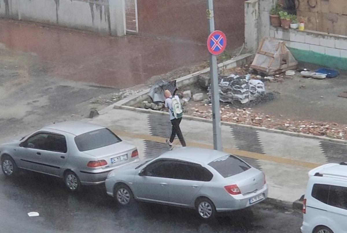 İstanbul da sağarak yağmur etkisini s&uuml;rd&uuml;r&uuml;yor 2