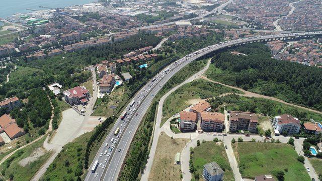 Kocaeli'nde bayram trafiği yoğunluğu