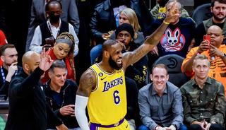 LeBron James, NBA&rsquo;de 4. farklı takımda forma giyecek