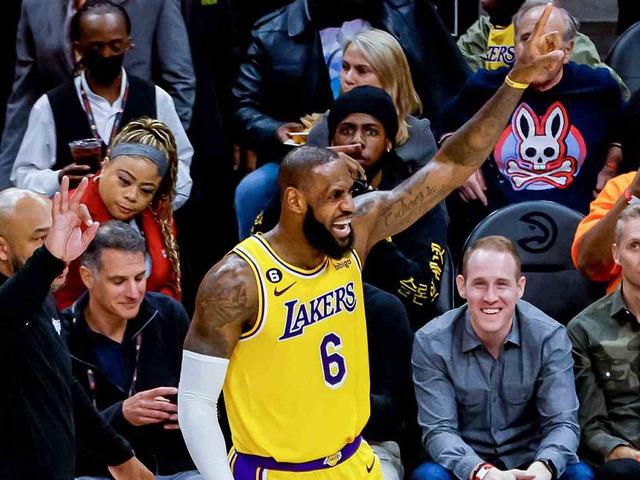 LeBron James, NBA&rsquo;de 4. farklı takımda forma giyecek