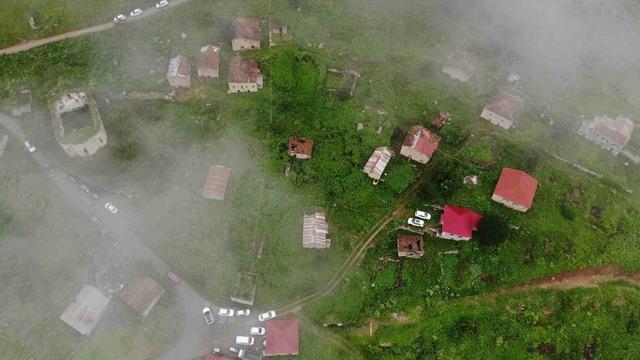Sis altındaki Santa Harabeleri doğası ve tarihiyle kendine hayran bırakıyor