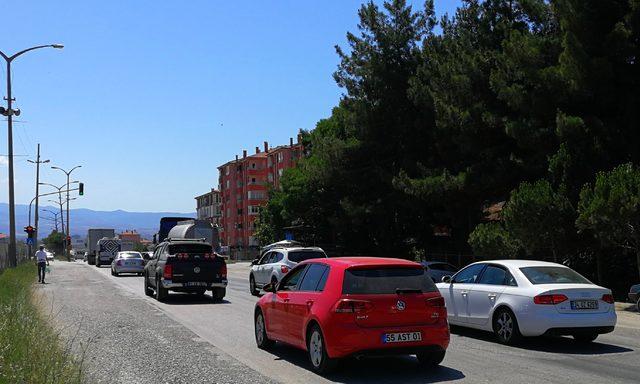 İstanbul-Samsun D-100 karayolunda trafik yoğunluğu