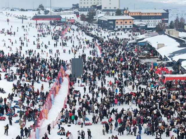 Milyonlar oraya akın etti! Ekonomiye milyon dolarlık katkı sağladı