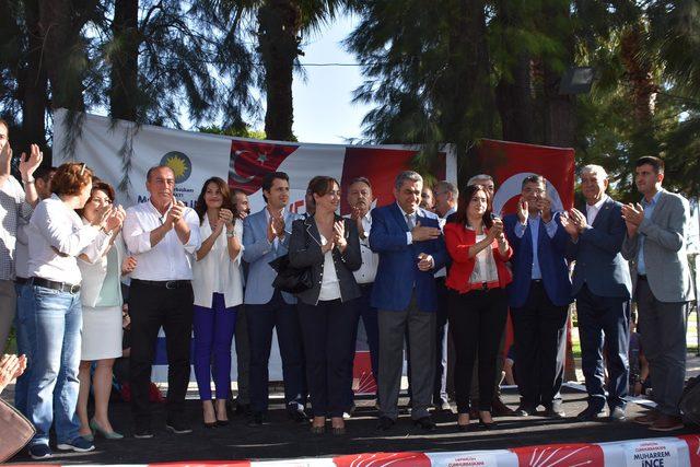 CHP İzmir'de bayramlaşma töreni yapıldı