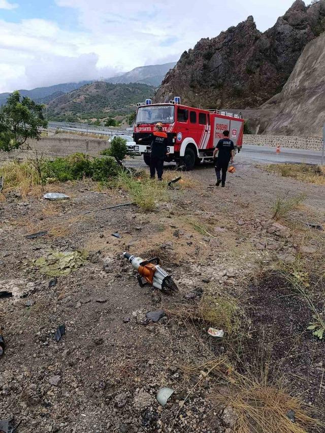 Sivas’ta otomobil dereye uçtu: 1 çocuk hayatını kaybetti, 4 kişi yaralandı 5